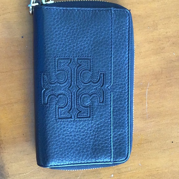 TORY BURCH - authentic - black pebble grain LEATHER wallet wristlet - Picture 7 of 7